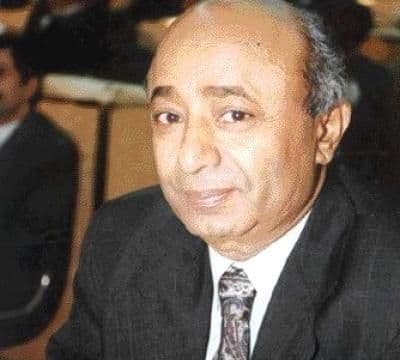 حسن مكي السياسي المحنك